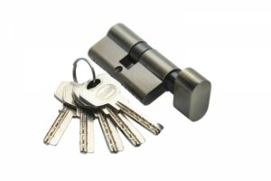 Цилиндр сечение 30х30 ключ/поворотник